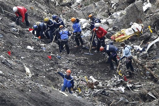 Policía francesa: Tardará meses rescate de avión de Germanwings