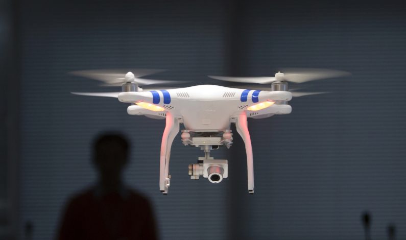 Senador McCain pide uso de drones del ejército para vigilar la frontera