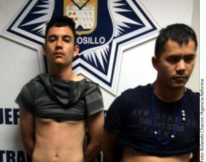 Dos hombres fueron detenidos en la casa marcada con el 5 de la calle Cerezos, en la Colonia Fuentes del Mezquital. Foto: Agencia Reforma