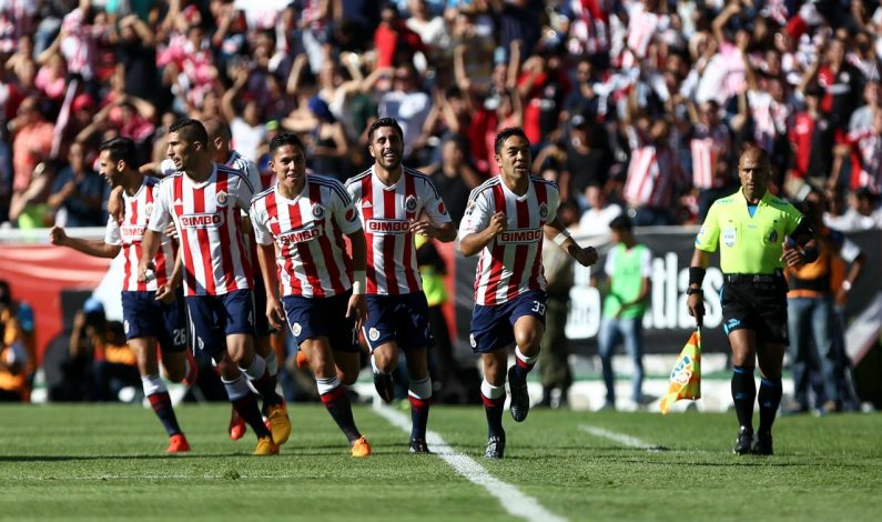 Con ‘hat trick’ de Fabían, Chivas echó fuera al Atlas