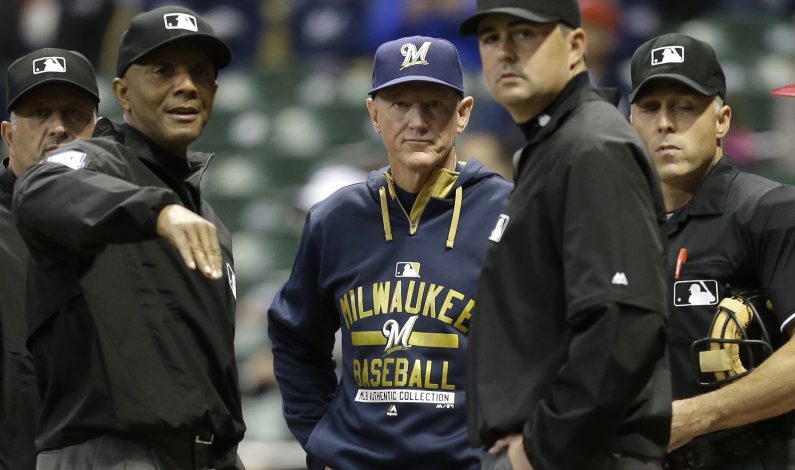 Cerveceros despiden al manager Ron Roenicke