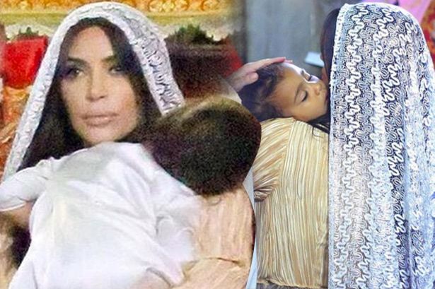 Kim Kardashian comparte las fotos del bautizo de su hija