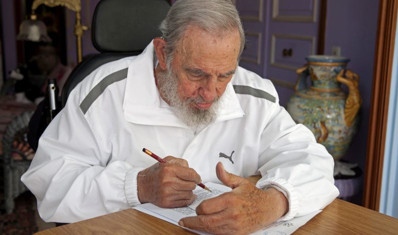 En su cumpleaños 89, Fidel Castro pide para Cuba indemnización de EU