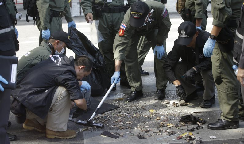 Emiten 23 países advertencias de viaje tras atentados en Bangkok