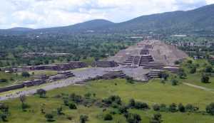 Pirámides de Teotihuacán.