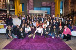 La nueva temporada del matutino "Hoy" contará con destacados colaboradores, aquí el equipo completo, incluyendo gente de la producción. Foto: Cortesía de Televisa