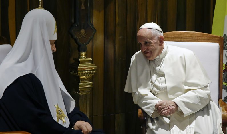 Papa agradece a Cuba por histórica reunión con patriarca