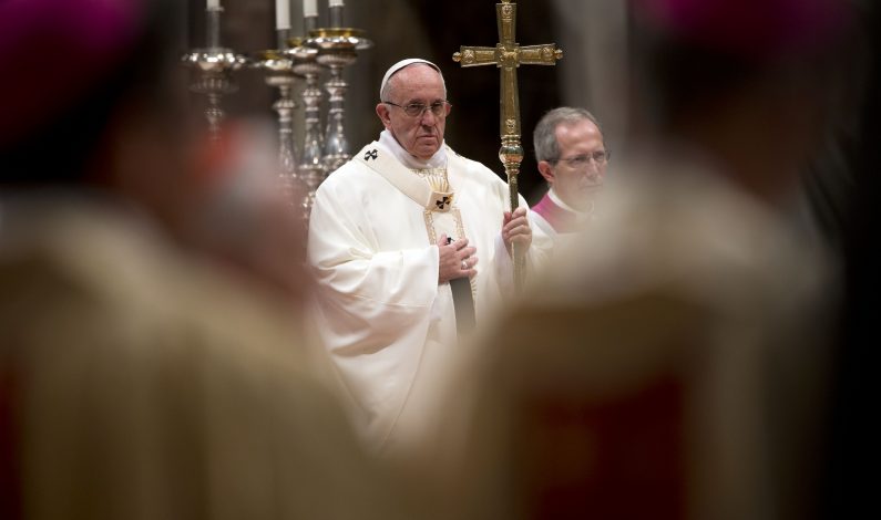 Francisco, un papa más crítico, por primera vez en México