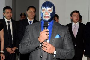 El luchador Blue Demon Jr inauguró la exposición de lo que será el Museo Nacional de Lucha Libre en el Centro de la Cultura y las Artes José Emilio Pacheco de Tlalnepantla.