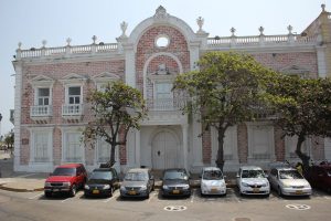 El Consejo Superior de la Universidad de Cartagena, en julio del 2015 aprobó por unanimidad la construcción del Mausoleo en la plaza central del Claustro La Merced, cuyas obras se iniciaron en diciembre pasado. Foto: Notimex