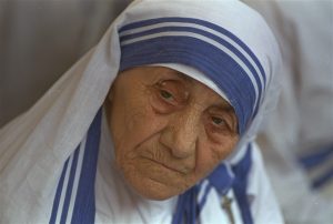 La Madre Teresa, cuyo nombre original era Anjeze Gonxhe Bojaxhiu, nació el 26 de agosto de 1910 en Skopje, una localidad de la Albania. Foto: AP