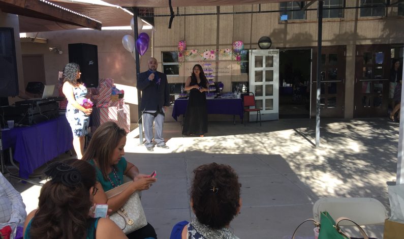 Celebran a las mamás en refugio De Colores