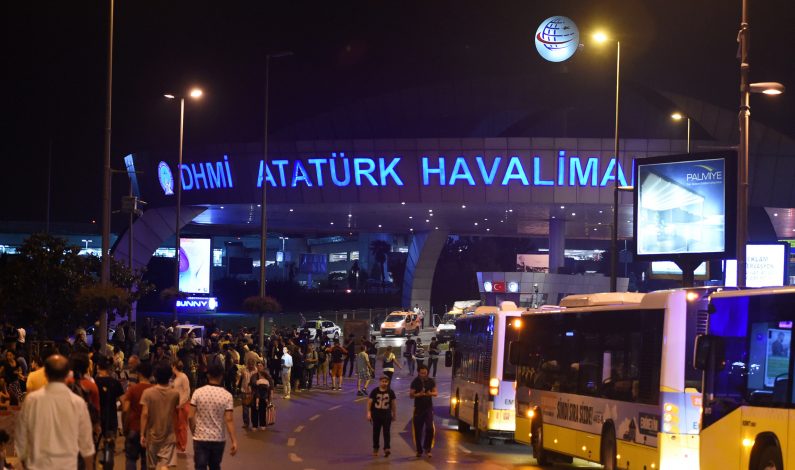 Turquía captura a 22 sospechosos vinculados a atentados en Estambul